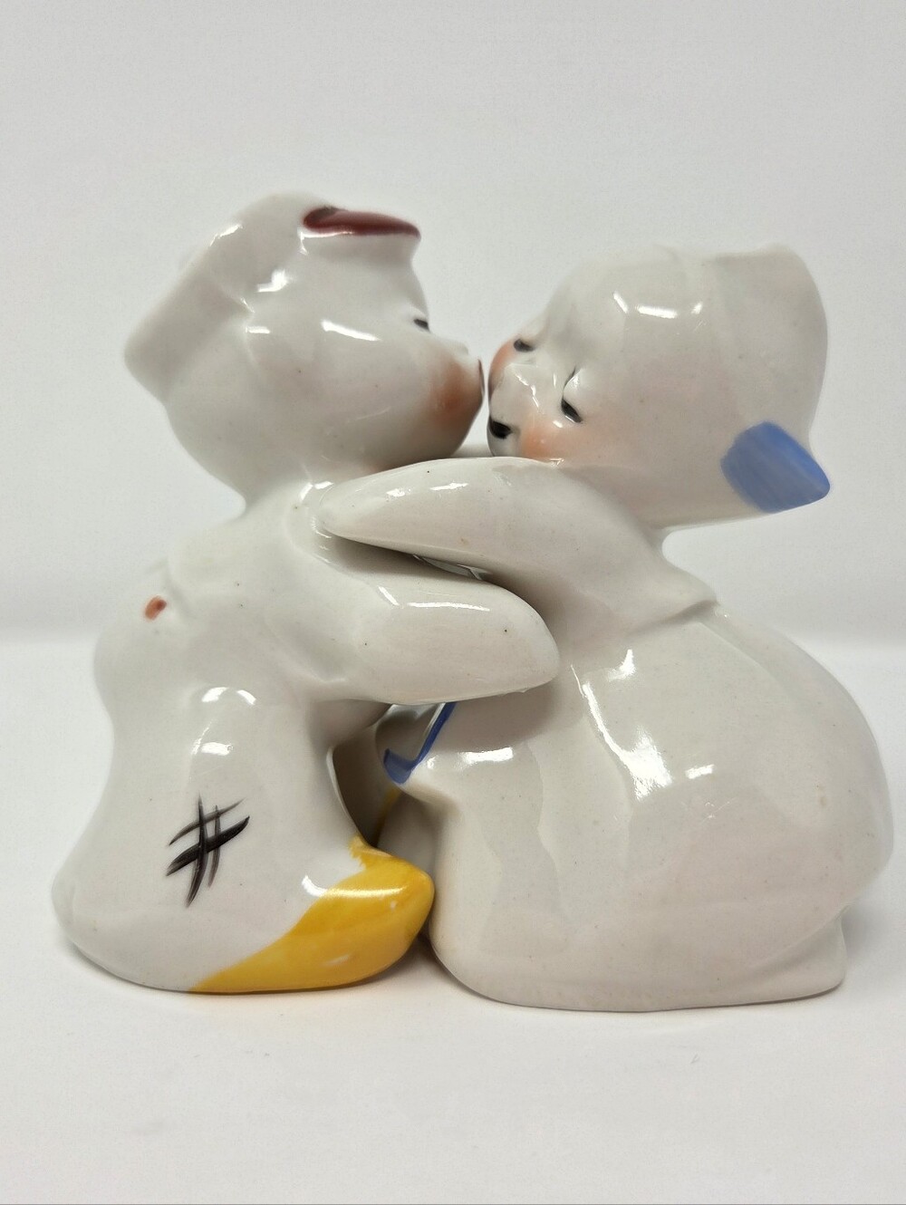Vintage Van Tellingen Dutch Boy and Girl Kissing Salt and Pepper Set